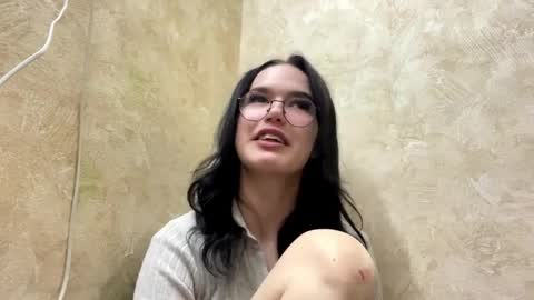 Snapshot of laylawintz chatting on 03-26-26, 05:51 Luna online show from 03-26-26, 05:51