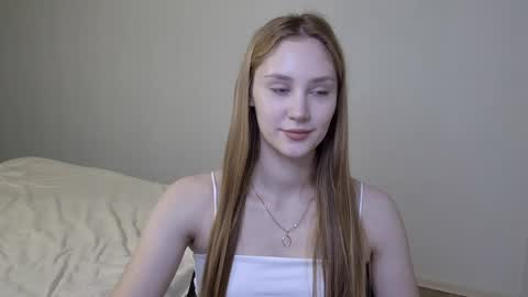 Snapshot of laylla001 chatting on 01-09-25, 07:10 Laylla001 online show from 01-09-25, 07:10