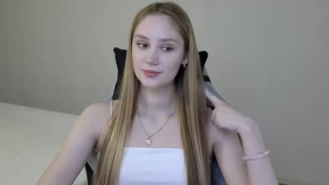 Snapshot of laylla001 chatting on 02-12-25, 07:13 Laylla001 online show from 02-12-25, 07:13