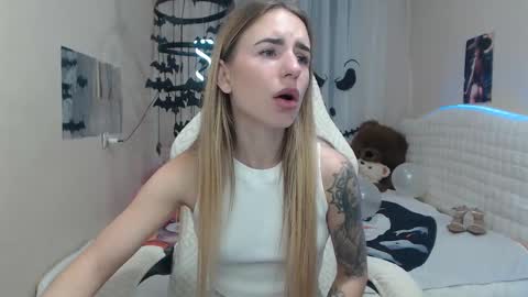 Snapshot of laymablast chatting on 10-13-25, 06:02 laymablast online show from 10-13-25, 06:02