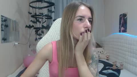 Snapshot of laymablast chatting on 10-26-25, 07:03 laymablast online show from 10-26-25, 07:03