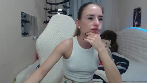 Snapshot of laymablast chatting on 11-08-25, 09:42 laymablast online show from 11-08-25, 09:42