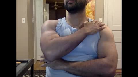 Snapshot of layman_xx chatting on 10-22-25, 10:42 layman_xx online show from 10-22-25, 10:42