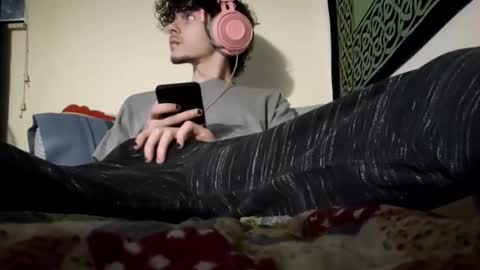 Stitch online show from 03-09-25, 04:05