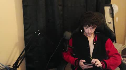 Stitch online show from 12-16-25, 05:34