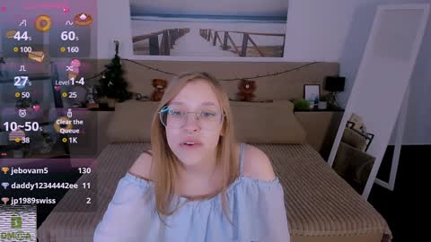 Snapshot of layriantavee chatting on 01-03-25, 10:20 layriantavee online show from 01-03-25, 10:20