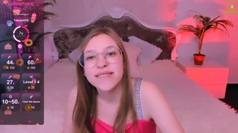 Snapshot of layriantavee chatting on 01-22-25, 10:18 layriantavee online show from 01-22-25, 10:18