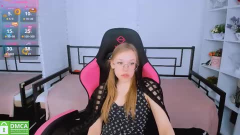 Snapshot of layriantavee chatting on 03-11-25, 11:01 layriantavee online show from 03-11-25, 11:01