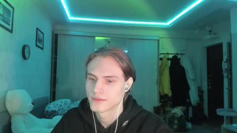 Snapshot of lazaret1k chatting on 02-07-26, 06:11 Vladi online show from 02-07-26, 06:11