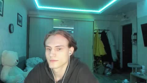 Snapshot of lazaret1k chatting on 02-08-26, 07:28 Vladi online show from 02-08-26, 07:28