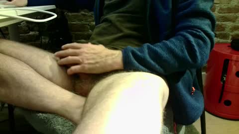 Snapshot of lazy_days chatting on 12-16-24, 10:13 Daphne  Derek online show from 12-16-24, 10:13
