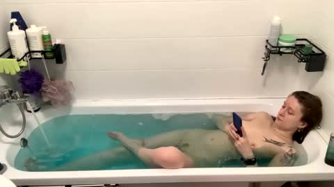 lazy_dazzy online show from 10-04-25, 11:41