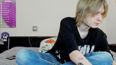 Snapshot of lazydarkknight chatting on 03-01-25, 05:31 Alex online show from 03-01-25, 05:31