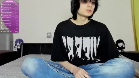 Snapshot of lazydarkknight chatting on 03-05-25, 08:42 Alex online show from 03-05-25, 08:42