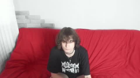 Snapshot of lazydarkknight chatting on 11-04-25, 07:51 Alex online show from 11-04-25, 07:51