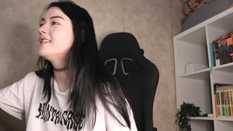 Lisa online show from 01-12-25, 05:13