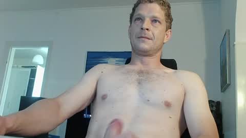 Snapshot of lboogie4242 chatting on 07-26-26, 07:04 lboogie4242 online show from 07-26-26, 07:04