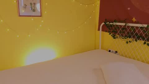 Lea online show from 11-07-25, 03:56