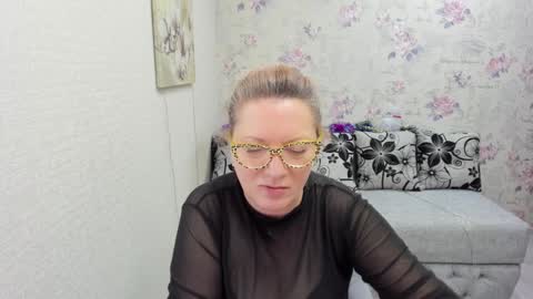 Snapshot of lea_fruit chatting on 01-12-25, 09:19 Lea online show from 01-12-25, 09:19