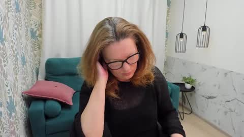 Lea online show from 04-11-26, 05:12