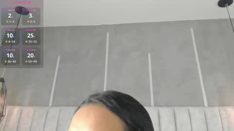 Snapshot of lea_gray chatting on 12-29-24, 07:11 online show from 12-29-24, 07:11