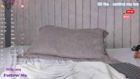 Snapshot of lea_gray chatting on 12-31-24, 01:26 online show from 12-31-24, 01:26