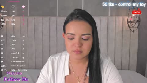 Snapshot of lea_gray chatting on 01-10-25, 06:49 online show from 01-10-25, 06:49
