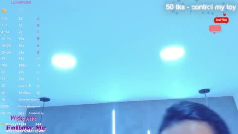 Snapshot of lea_gray chatting on 01-11-25, 01:06 online show from 01-11-25, 01:06