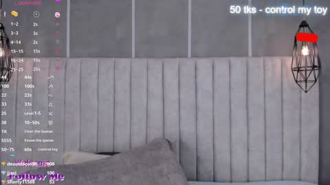 Snapshot of lea_gray chatting on 01-24-25, 01:45 online show from 01-24-25, 01:45