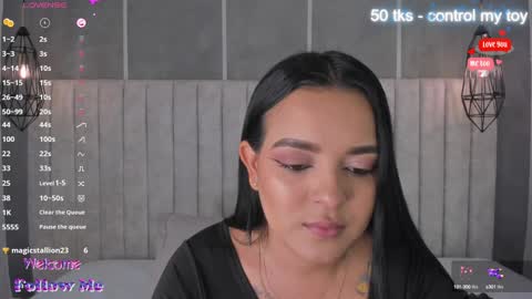 Snapshot of lea_gray chatting on 02-05-25, 07:10 online show from 02-05-25, 07:10