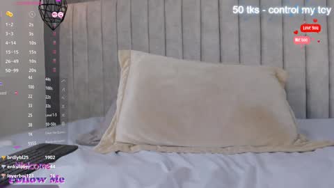 Snapshot of lea_gray chatting on 02-06-25, 01:16 online show from 02-06-25, 01:16