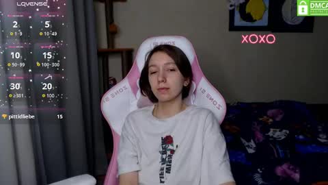 Snapshot of leah__gotty chatting on 12-03-24, 03:22 Leah  Gotty online show from 12-03-24, 03:22