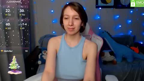 Snapshot of leah__gotty chatting on 12-17-24, 05:36 Leah  Gotty online show from 12-17-24, 05:36