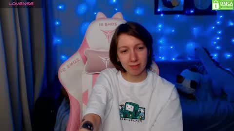 Snapshot of leah__gotty chatting on 12-26-24, 03:42 Leah  Gotty online show from 12-26-24, 03:42