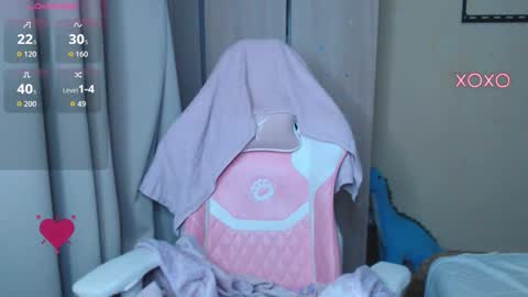 Snapshot of leah__gotty chatting on 12-02-25, 02:06 Leah Gotty online show from 12-02-25, 02:06