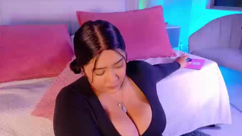 Leah online show from 09-10-25, 03:01