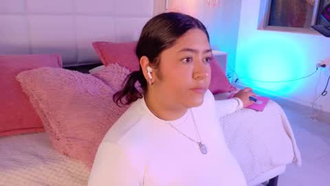 Leah online show from 09-15-25, 03:45