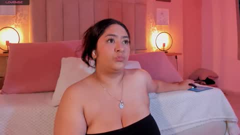 Leah online show from 11-13-25, 01:54