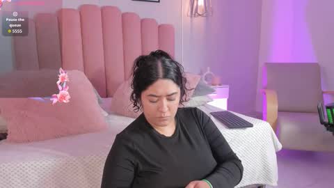 Leah online show from 12-04-25, 02:48