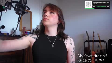 Snapshot of leah_lust_ chatting on 09-16-25, 02:51 leah_lust_ online show from 09-16-25, 02:51