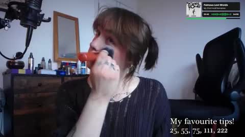 Snapshot of leah_lust_ chatting on 10-16-25, 01:12 leah_lust_ online show from 10-16-25, 01:12