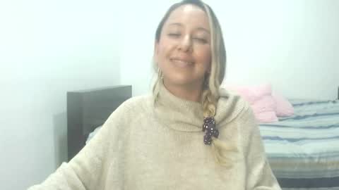 leah_susman online show from 11-14-25, 05:28