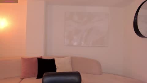 Snapshot of leahnovac chatting on 10-28-25, 11:14 leahnovac online show from 10-28-25, 11:14