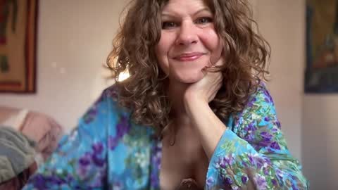 Leah Sparkles online show from 12-12-24, 02:11