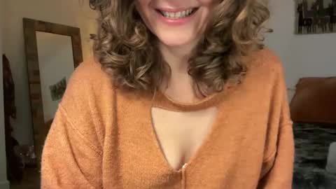 Leah Sparkles online show from 11-22-25, 02:49