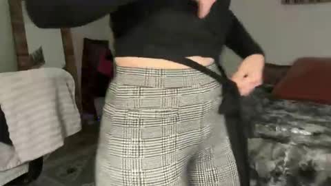 Snapshot of leahsparkles chatting on 01-05-26, 05:27 Leah Sparkles online show from 01-05-26, 05:27