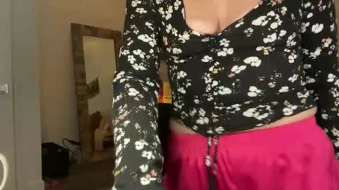 Snapshot of leahsparkles chatting on 01-11-26, 07:13 Leah Sparkles online show from 01-11-26, 07:13