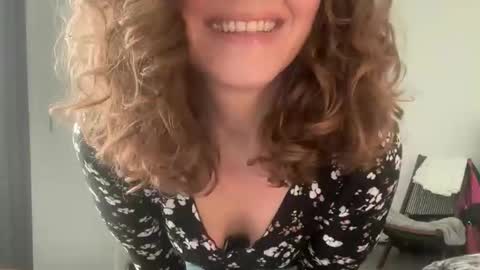 Snapshot of leahsparkles chatting on 03-17-26, 03:15 Leah Sparkles online show from 03-17-26, 03:15