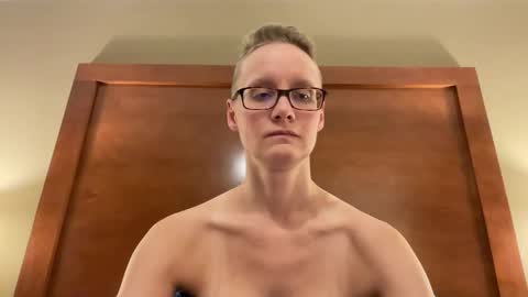 Snapshot of leahwilde chatting on 01-14-25, 10:12 Lee online show from 01-14-25, 10:12