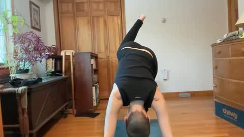 Snapshot of leahwilde chatting on 02-07-25, 09:15 Lee online show from 02-07-25, 09:15